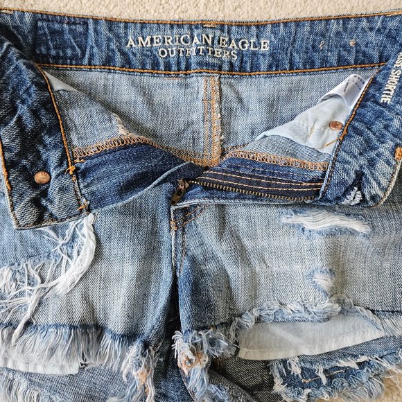 American Eagle Hi-Rise Shorty With Visible Mending - Picture 7 of 9